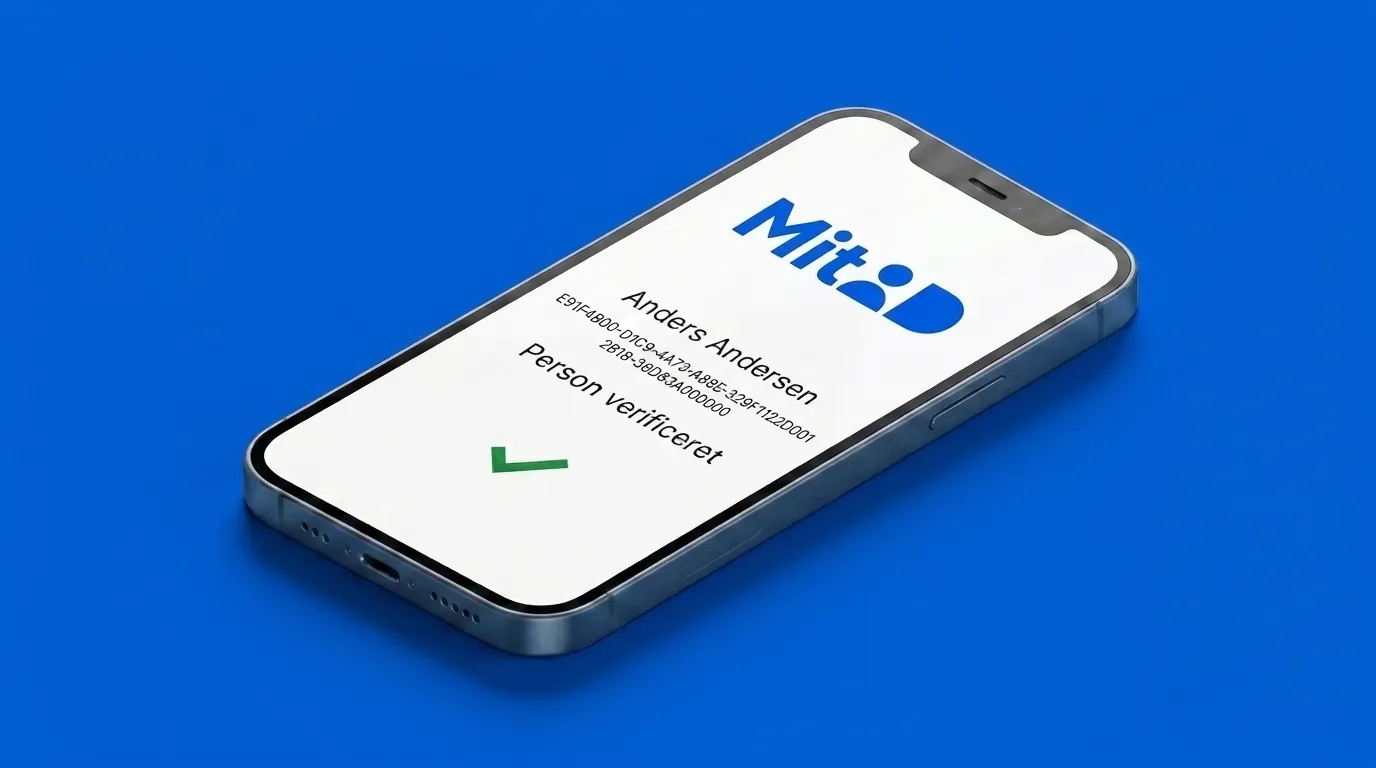 Borger der modtager sikker MitID verifikation på smartphone med KvikID